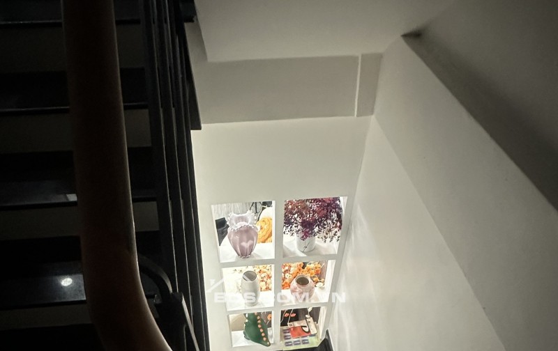 Nhà Đẹp Ở ngay, 4 Tầng đường Lý Chính Thắng, Quận 3 DTCN trên sổ 21m2, 3PN. Chỉ Nhỉnh 4 tỷ.